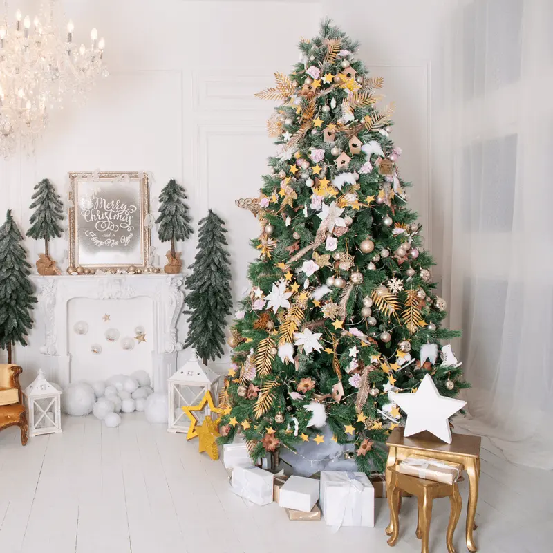 Árbol de Navidad Hojas Combinadas con Piñas